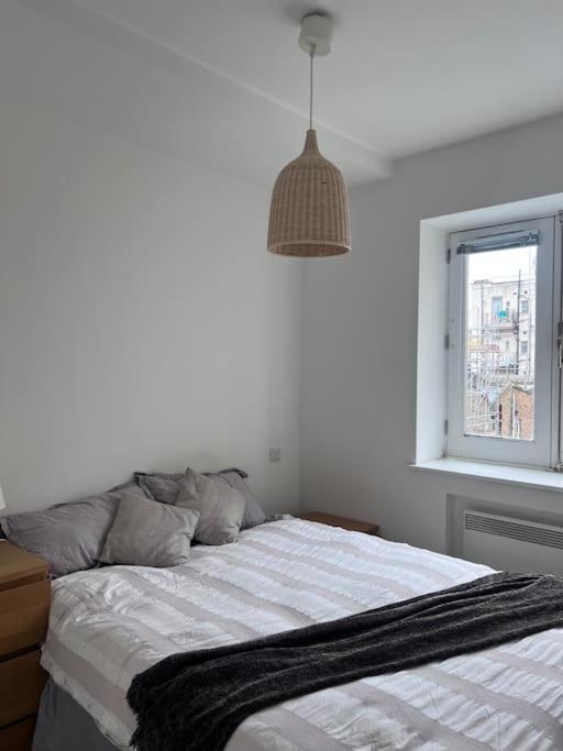 Central , Bright And Modern Flat Up To 4 People ロンドン エクステリア 写真